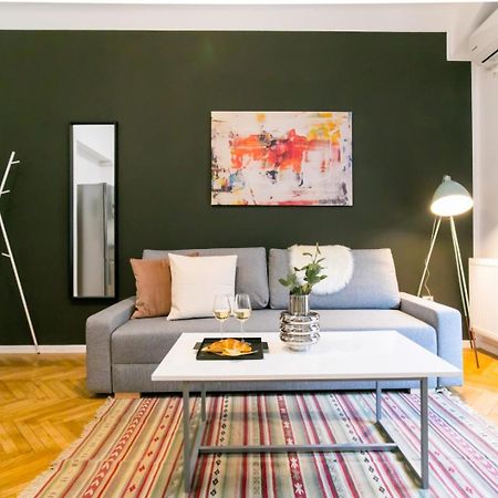 Heart Of The City - Cozy Apartments In Prime Location Bucarest Esterno foto