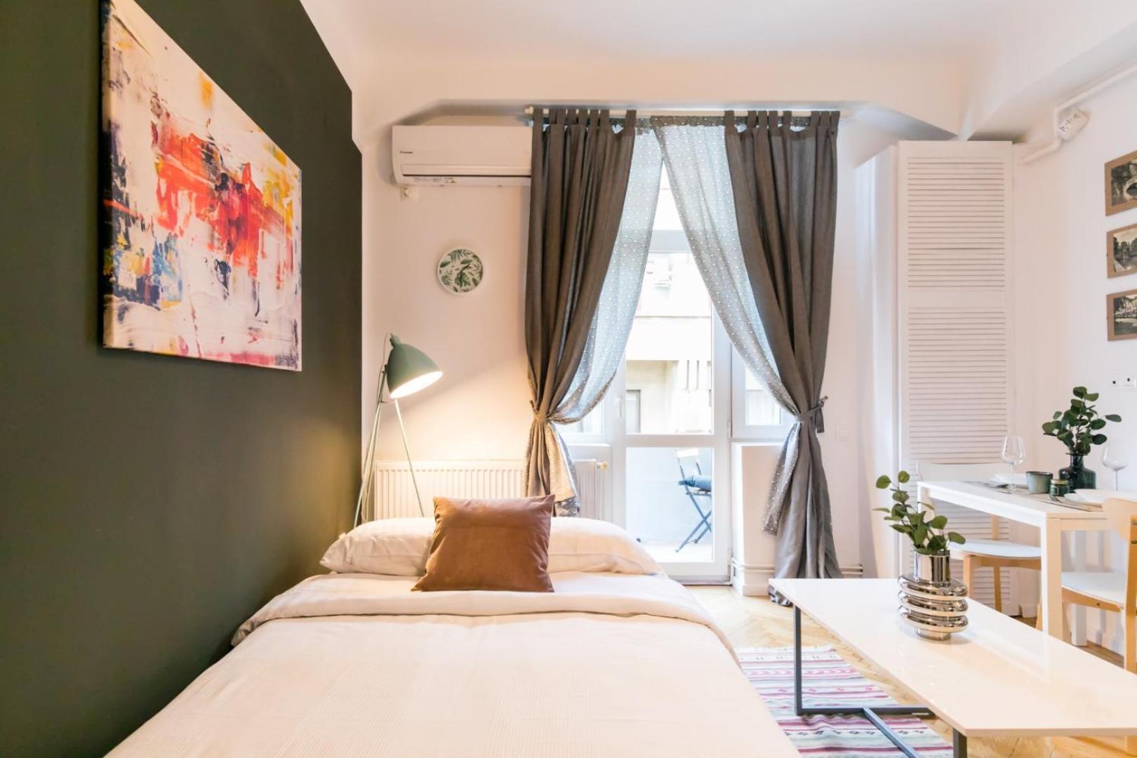 Heart Of The City - Cozy Apartments In Prime Location Bucarest Esterno foto