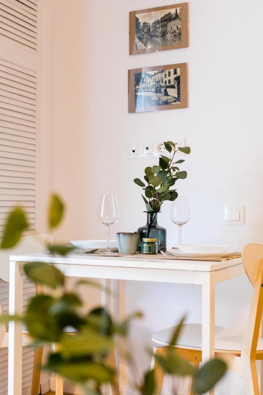 Heart Of The City - Cozy Apartments In Prime Location Bucarest Esterno foto